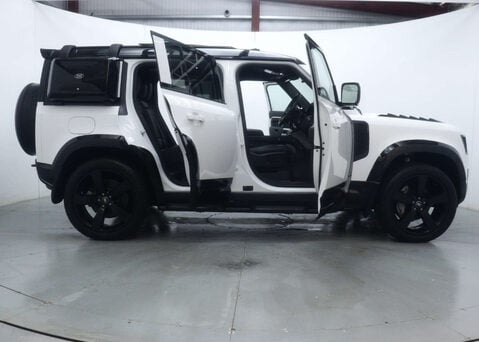 Land Rover Defender 3.0 Defender X-Dynamic HSE D MHEV A 4WD 5dr 79