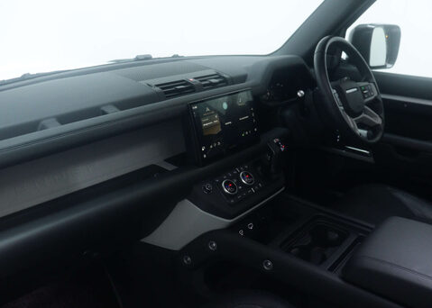 Land Rover Defender 3.0 Defender X-Dynamic HSE D MHEV A 4WD 5dr 63