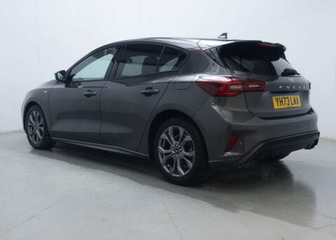Ford Focus 1.0 Focus ST-Line MHEV Auto 5dr 8