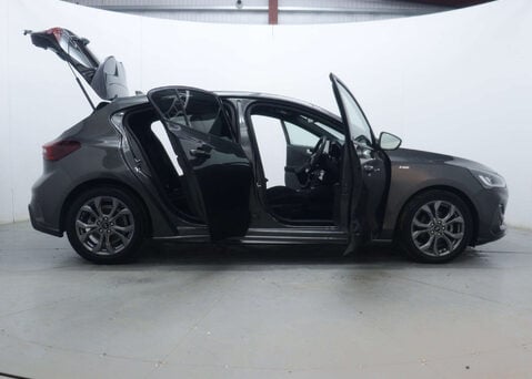 Ford Focus 1.0 Focus ST-Line MHEV Auto 5dr 53