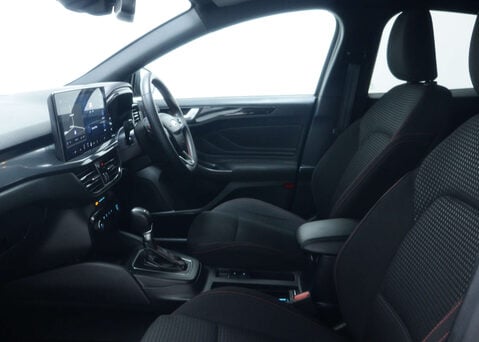 Ford Focus 1.0 Focus ST-Line MHEV Auto 5dr 40