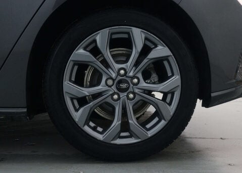 Ford Focus 1.0 Focus ST-Line MHEV Auto 5dr 15