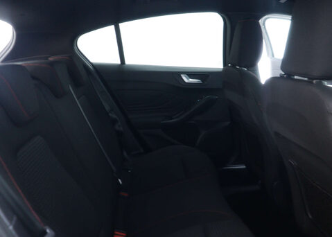 Ford Focus 1.0 Focus ST-Line MHEV Auto 5dr 44