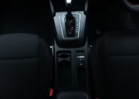 Ford Focus 1.0 Focus ST-Line MHEV Auto 5dr 19