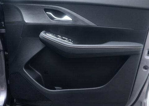 OMODA 5 1.6 5 Noble Auto 5dr 43