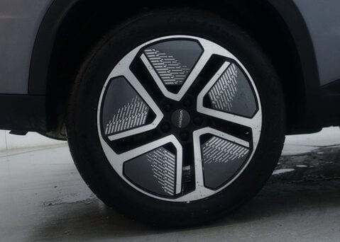 OMODA 5 1.6 5 Noble Auto 5dr 13