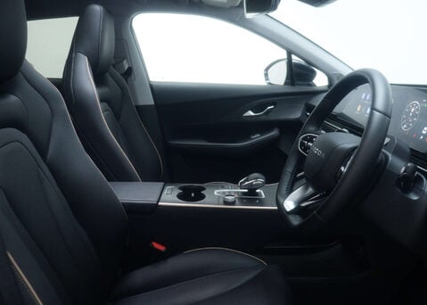 OMODA 5 1.6 5 Noble Auto 5dr 42