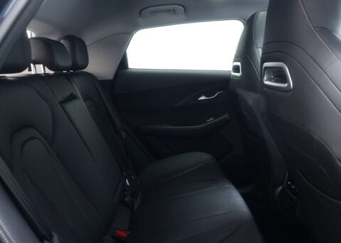 OMODA 5 1.6 5 Noble Auto 5dr 54