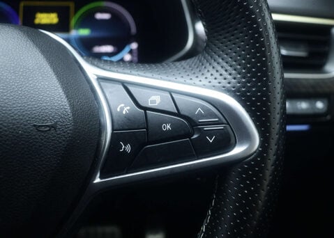 Renault Arkana 1.6 Arkana E-Tech Engineered Edition HEV A 5dr 39