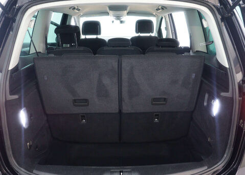 Volkswagen Sharan 1.4 Sharan SE Nav TSi Semi-Auto 5dr 43