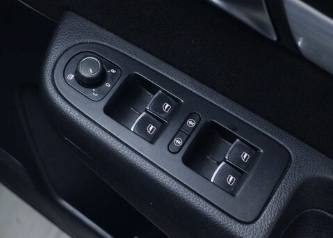 Volkswagen Sharan 1.4 Sharan SE Nav TSi Semi-Auto 5dr 32