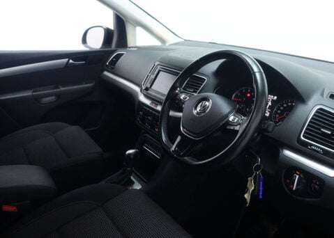 Volkswagen Sharan 1.4 Sharan SE Nav TSi Semi-Auto 5dr 34