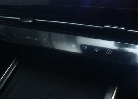 OMODA 5 1.6 5 Noble Auto 5dr 33