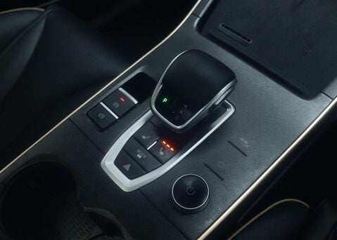 OMODA 5 1.6 5 Noble Auto 5dr 32