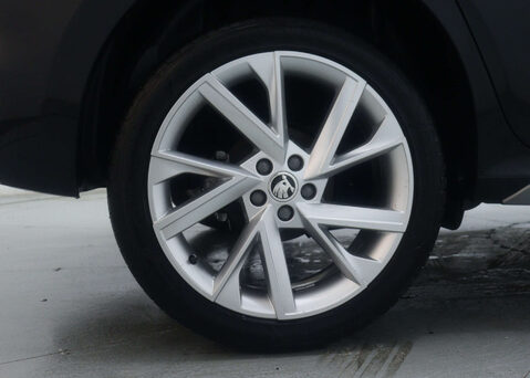 Skoda Kamiq 1.5 Kamiq SE L Executive TSi Semi-Auto 5dr 13