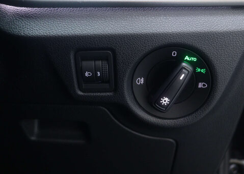 Skoda Kamiq 1.5 Kamiq SE L Executive TSi Semi-Auto 5dr 38