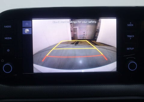 Hyundai i10 1.0 i10 SE Connect MPI Auto 5dr 27