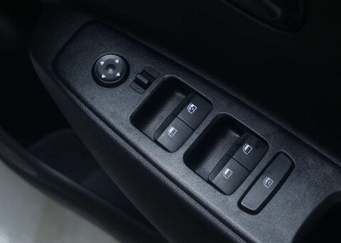 Hyundai i10 1.0 i10 SE Connect MPI Auto 5dr 36