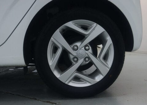 Hyundai i10 1.0 i10 SE Connect MPI Auto 5dr 16