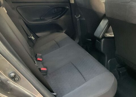 Toyota Yaris 1.5 Yaris Design HEV CVT 5dr 9