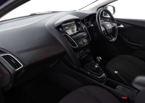 Ford Focus 1.5 Focus Titanium 5dr 42