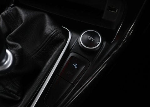 Ford Focus 1.5 Focus Titanium 5dr 31