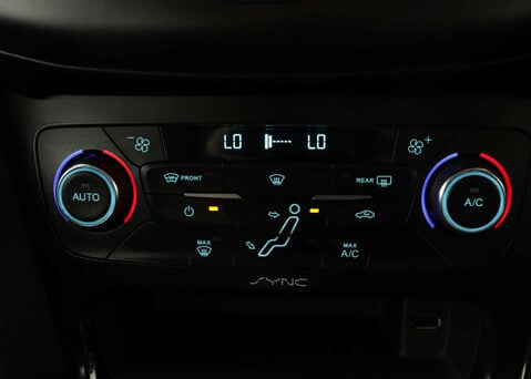 Ford Focus 1.5 Focus Titanium 5dr 30