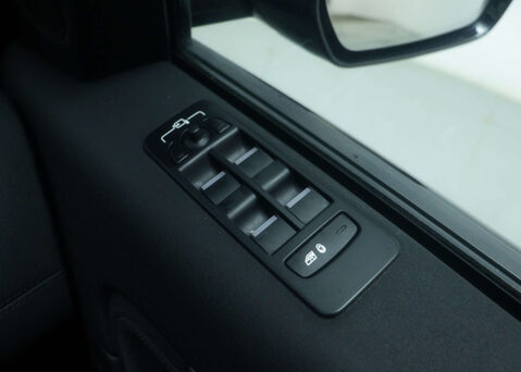 Land Rover Discovery Sport 2.0 Discovery Sport S D Auto 4WD 5dr 36