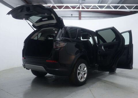 Land Rover Discovery Sport 2.0 Discovery Sport S D Auto 4WD 5dr 57