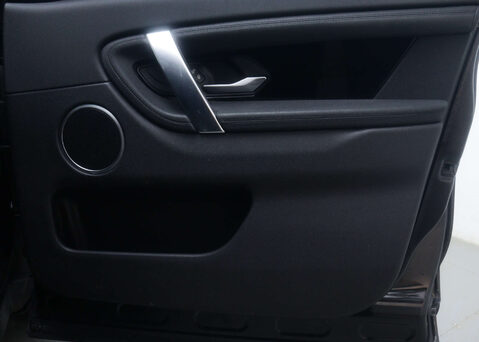 Land Rover Discovery Sport 2.0 Discovery Sport S D Auto 4WD 5dr 40