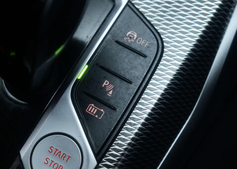 BMW 3 Series 2.0 330E M Sport Auto 5dr 37