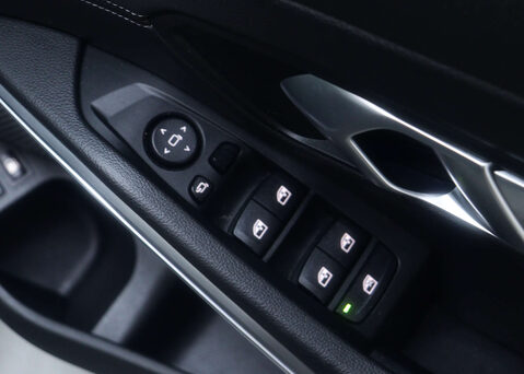 BMW 3 Series 2.0 330E M Sport Auto 5dr 44