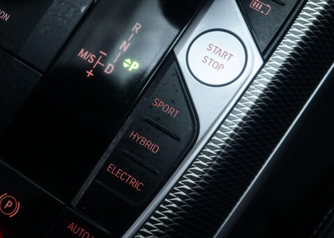 BMW 3 Series 2.0 330E M Sport Auto 5dr 38