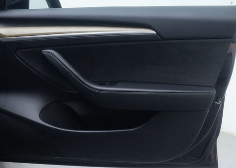 Tesla Model 3 Model 3 Standard Range + 4dr 37