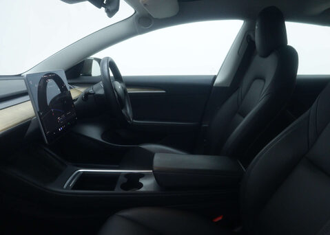 Tesla Model 3 Model 3 Standard Range + 4dr 39