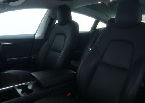 Tesla Model 3 Model 3 Standard Range + 4dr 40