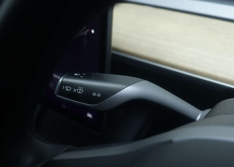 Tesla Model 3 Model 3 Standard Range + 4dr 31