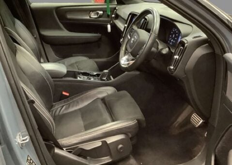 Volvo XC40 1.5 XC40 R-Design T5 Recharge Auto 5dr 9