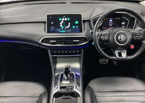 MG HS 1.5 MG HS Exclusive Semi-Auto 5dr 9