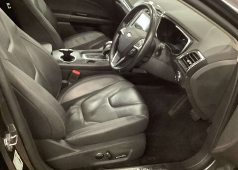 Ford Mondeo 2.0 Mondeo Titanium Edition HEV Auto 5dr 11