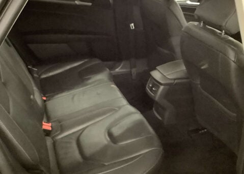 Ford Mondeo 2.0 Mondeo Titanium Edition HEV Auto 5dr 9