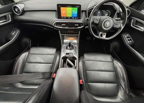 MG HS 1.5 MG HS Excite Semi-Auto 5dr 9