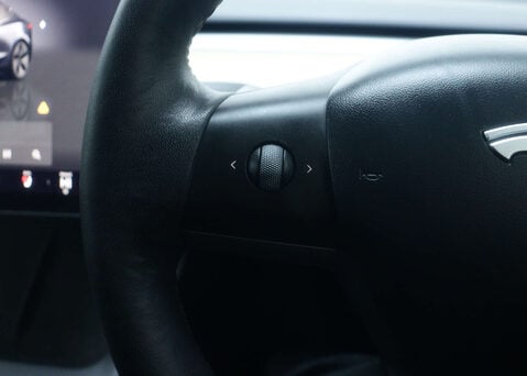 Tesla Model 3 Model 3 Long Range AWD 4WD 4dr 31