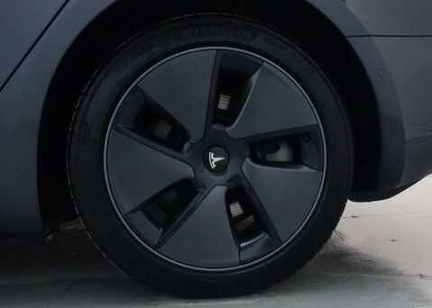 Tesla Model 3 Model 3 Long Range AWD 4WD 4dr 16