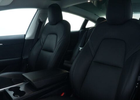 Tesla Model 3 Model 3 Long Range AWD 4WD 4dr 43