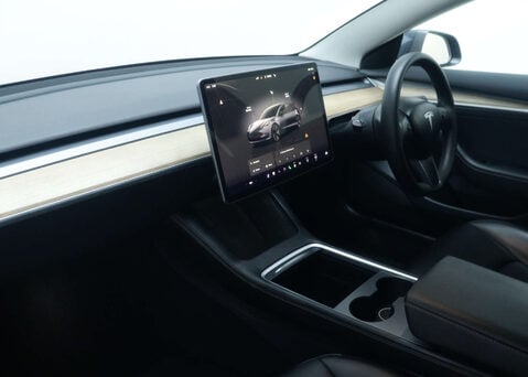 Tesla Model 3 Model 3 Long Range AWD 4WD 4dr 41