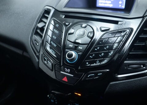 Ford Fiesta 1.2 Fiesta Zetec 3dr 24