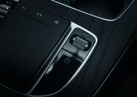 Mercedes-Benz E Class 2.0 E 200 AMG Line MHEV Auto 4dr 34