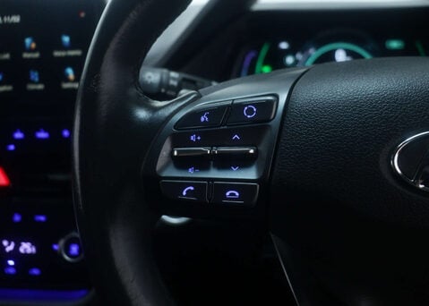 Hyundai IONIQ 1.6 IONIQ Premium SE PHEV Semi-Auto 5dr 37