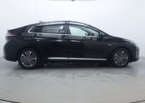 Hyundai IONIQ 1.6 IONIQ Premium SE PHEV Semi-Auto 5dr 12
